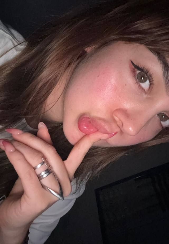 NO PAYMENT REQUIRED- SEXY SINGLE MOM AND TO HAVE FUN  I’m  a sexy mom of two kids. A single mom and I’m very horny all the ti - Image 3